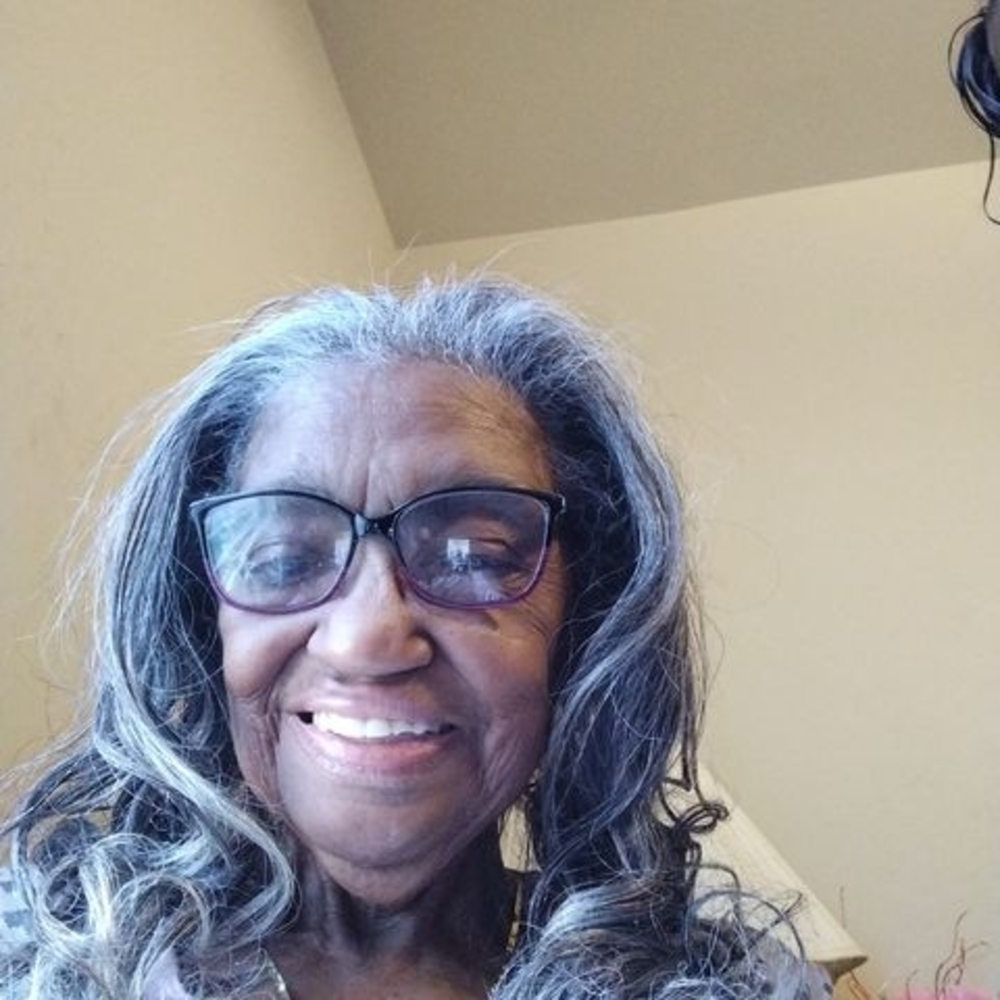Meet your Posher, Beverly